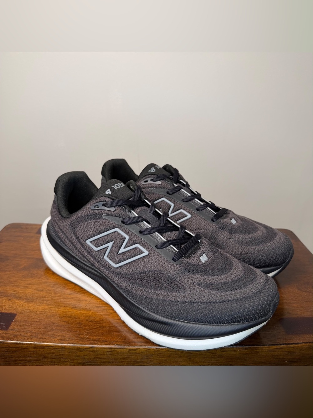 New Balance 1080 v15 Womens 9.5 B Black Slate Grey Running Shoes W1080B15